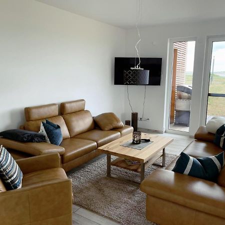 Exklusives Apartment mit Blick auf den See Grossraeschen Exterior foto