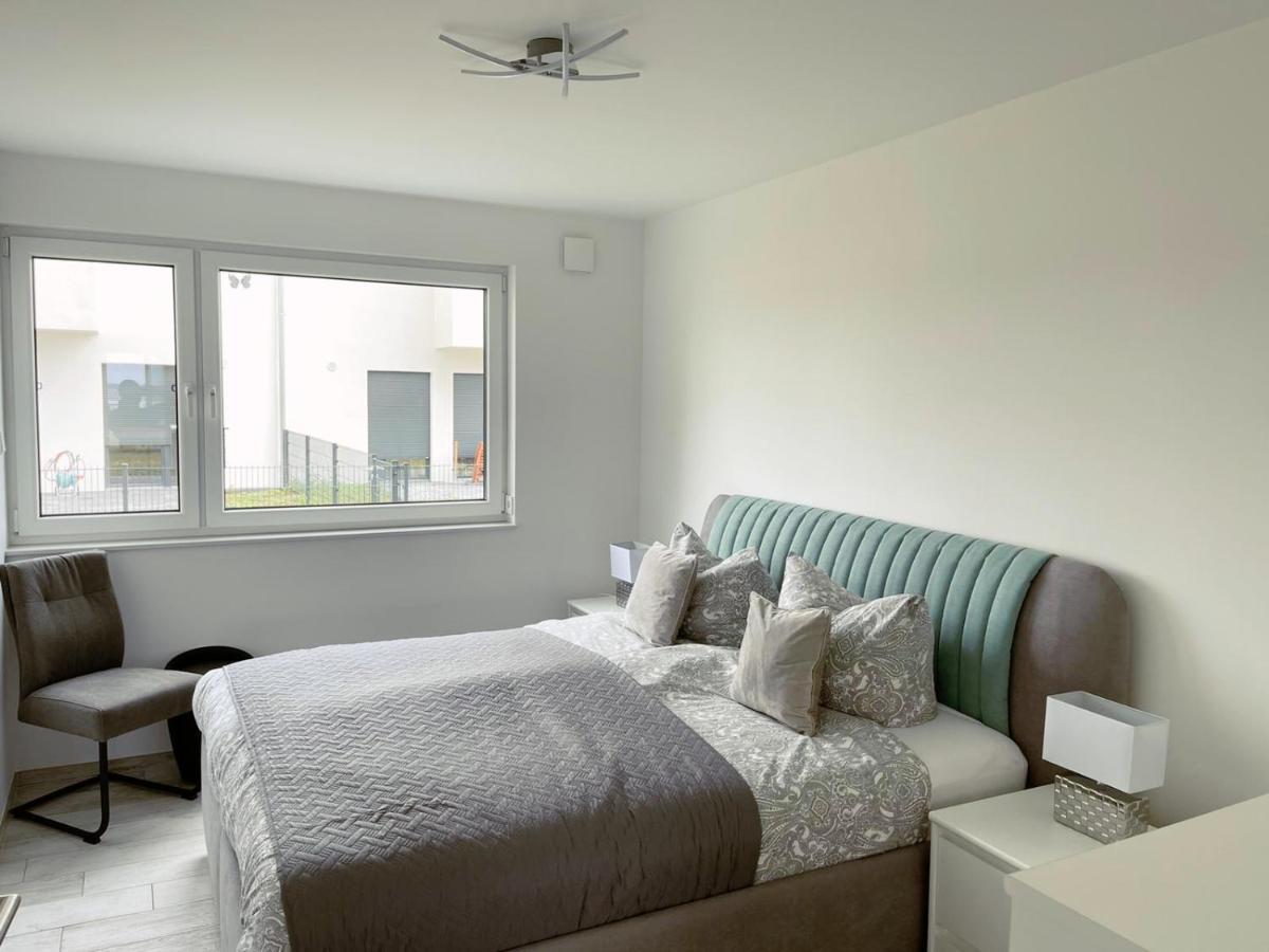 Exklusives Apartment mit Blick auf den See Grossraeschen Exterior foto